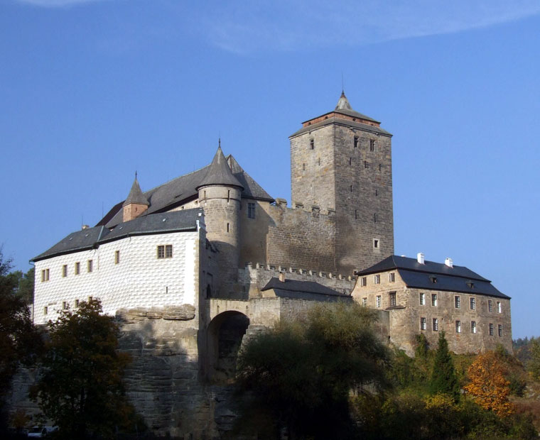 Замок Кост Современное фото