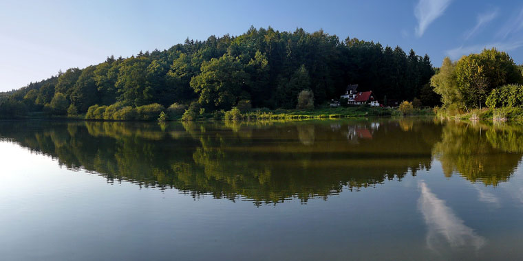 Озеро в Чешском рае